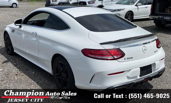 Used 2019 C-Class C 300 4MATI image 3