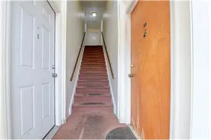 $1900 : Rental property with 2 bedro image 2
