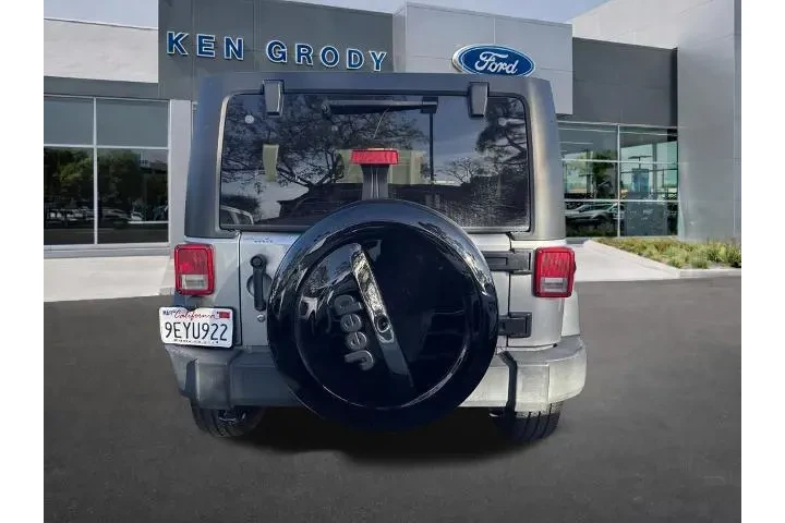 $16908 : Jeep Wrangler JK Unlimited 2 image 4