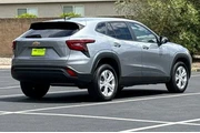 $19588 : Chevrolet Trax 2025 LS 4dr C thumbnail