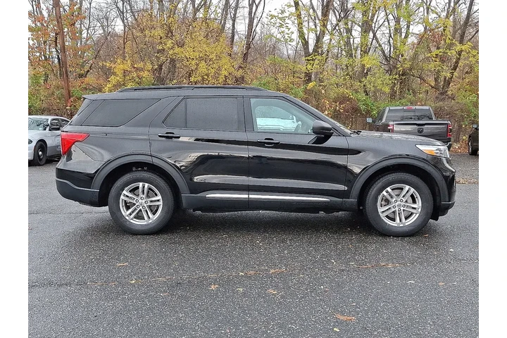 $23999 : Ford Explorer 2022 AWD XLT 4 image 6