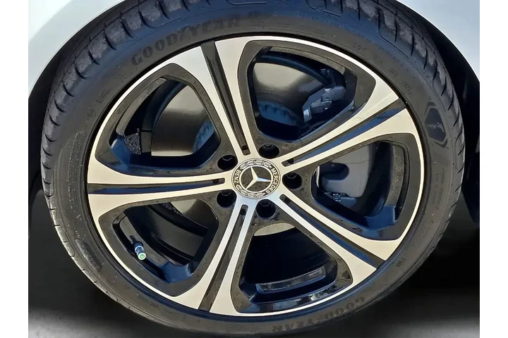 $39995 : Mercedes-Benz C-Class 2024 C image 9