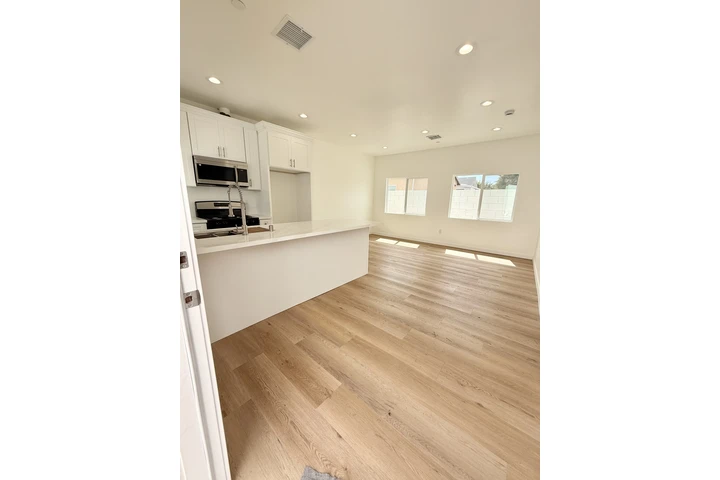 $3250 : Unidad Nueva de 2 Recámaras image 1