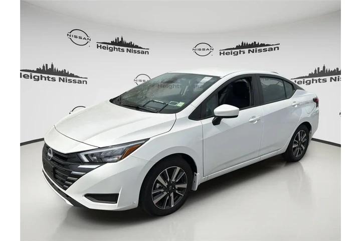 $18477 : Nissan Versa 2025 SV 4dr Sed image 1