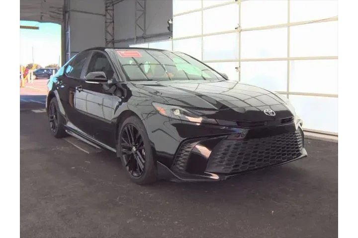 $25781 : Toyota Camry 2025 SE 4dr Sed image 3