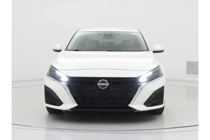 $20998 : Nissan Altima 2023 2.5 SV 4d image 5