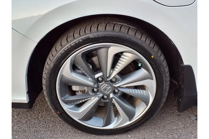 $13615 : Honda Clarity Plug-In Hybrid image 8