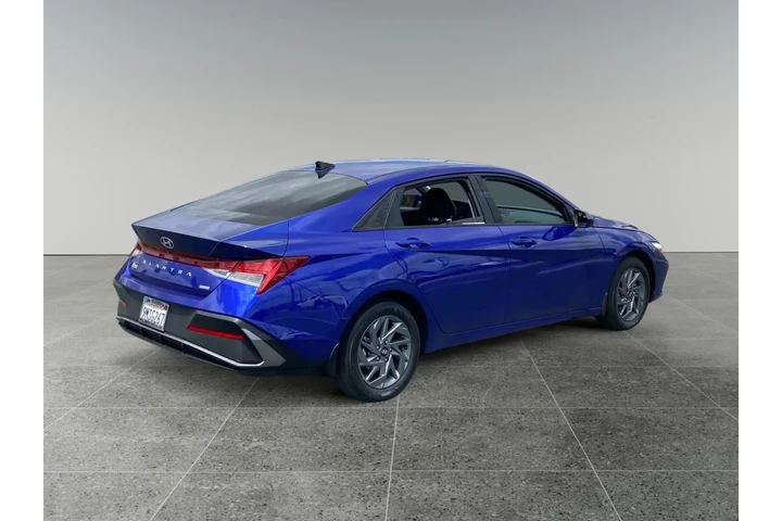 $24794 : Hyundai ELANTRA Hybrid 2024 image 9