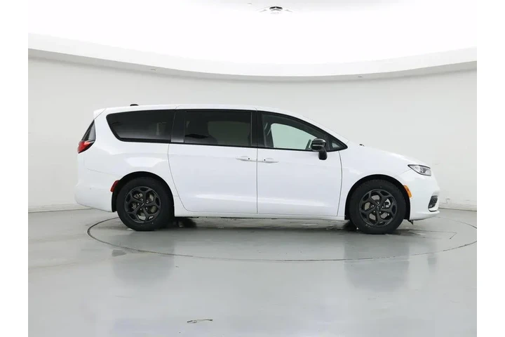 $31998 : Chrysler Pacifica Plug-In Hy image 7