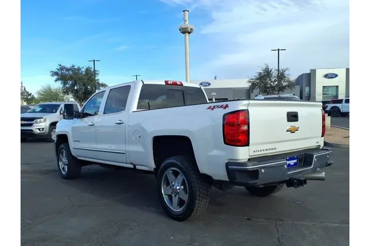 $39974 : Chevrolet Silverado 2500HD 2 image 4
