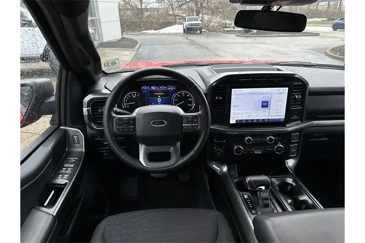 $40000 : Ford F-150 2023 4x4 XLT 4dr image 2