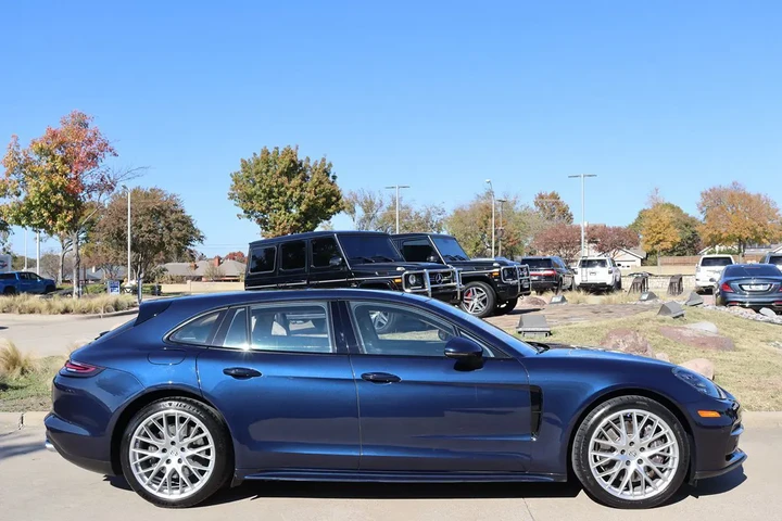 $49998 : 2018 Panamera 4 image 6