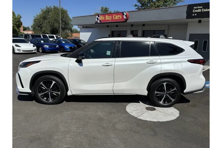 2021 Highlander XSE image 6