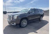 $31982 : GMC Yukon XL 2017 4x4 Denali thumbnail