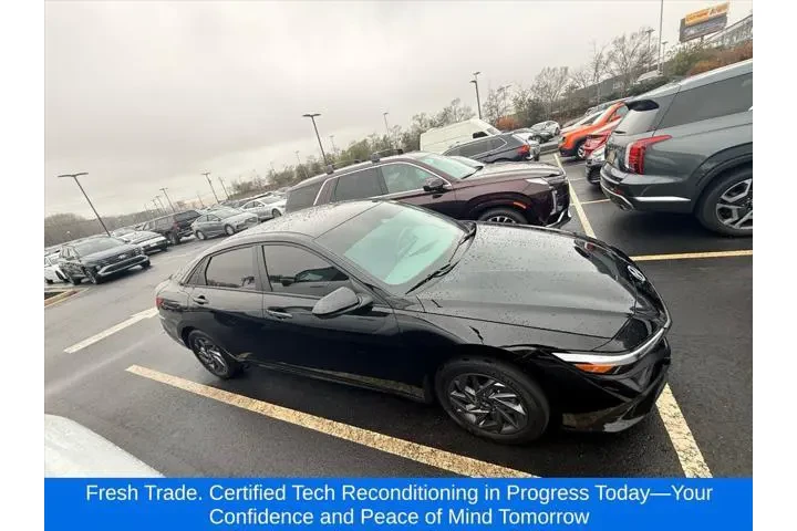 $19489 : Hyundai ELANTRA 2024 SEL 4dr image 5