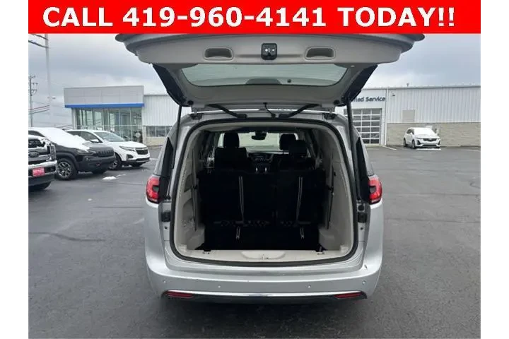 $30995 : Chrysler Pacifica 2024 Touri image 7