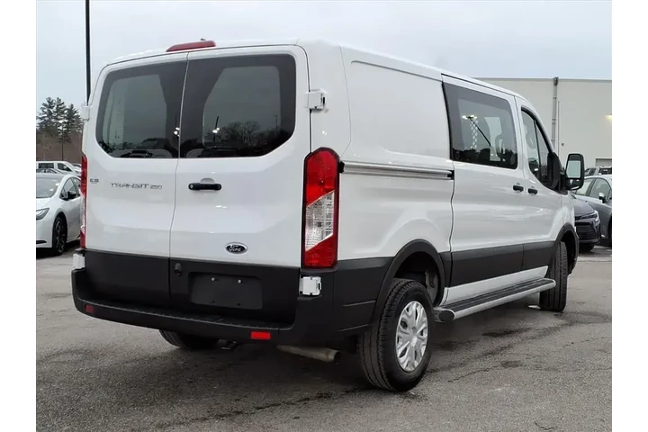 $33897 : Ford Transit 2024 250 3dr LW image 3