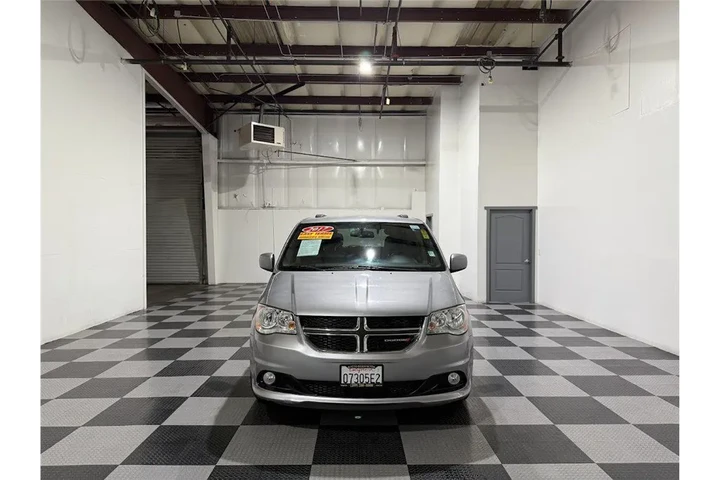 $10949 : Grand Caravan 2017 image 2