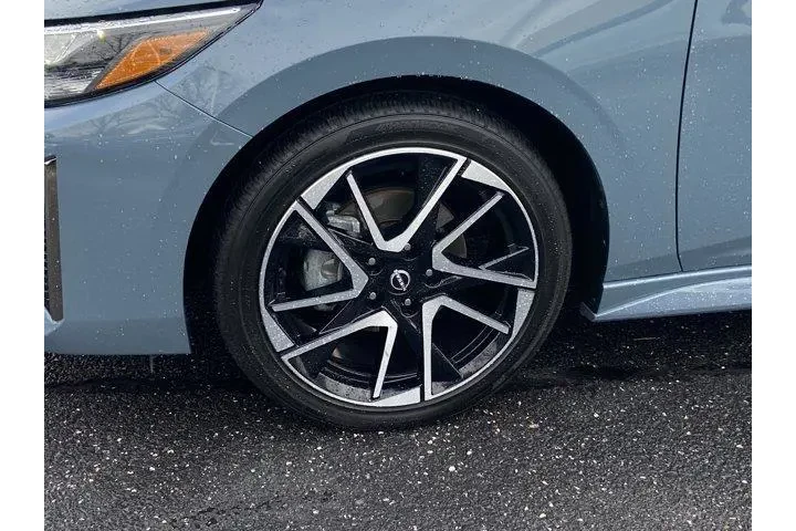 $19036 : Nissan Sentra 2025 SR 4dr Se image 7