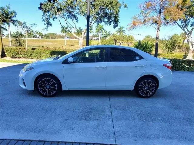 $8000 : COROLLA S PLUS -- 2016 image 5