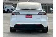 $25545 : Tesla Model Y 2022 AWD Perfo thumbnail