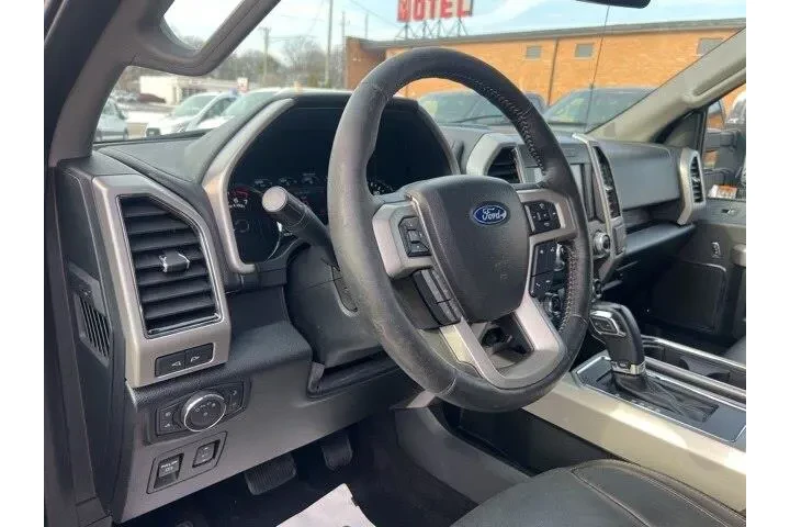 $26515 : Ford F-150 2019 4x4 Lariat 4 image 7