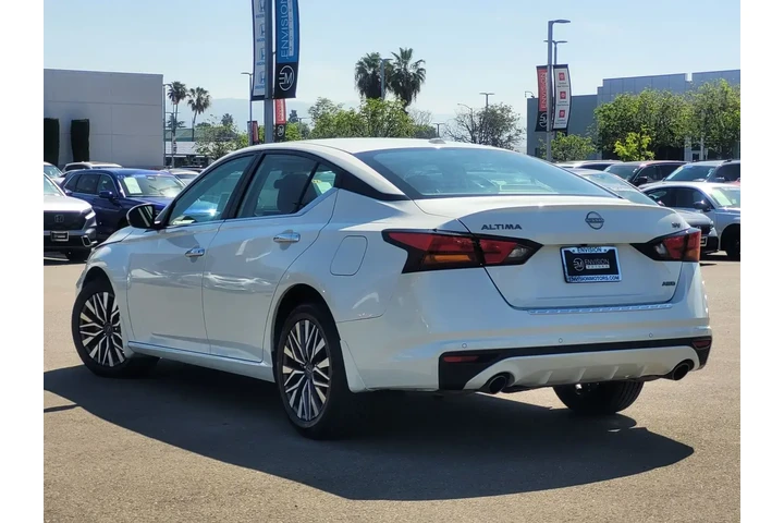 $20998 : Nissan Altima 2023 AWD 2.5 S image 5
