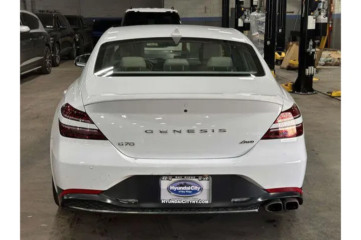 $28888 : Genesis G70 2023 2.0T 4dr Se image 4