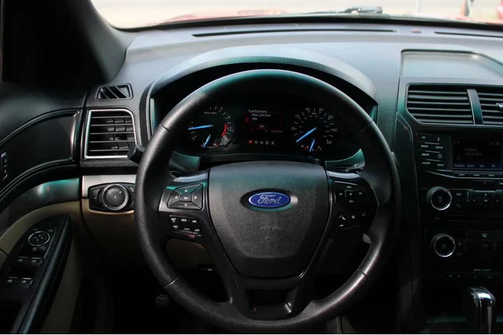 $12995 : 2016 Explorer FWD 4dr Base image 9