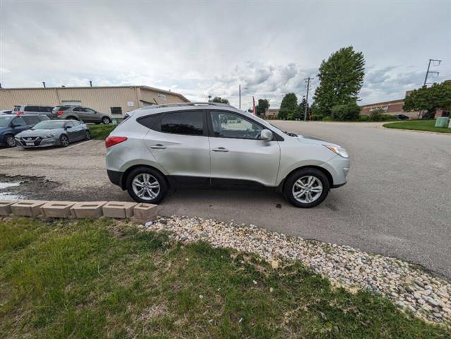 $6990 : 2011 Tucson GLS image 7