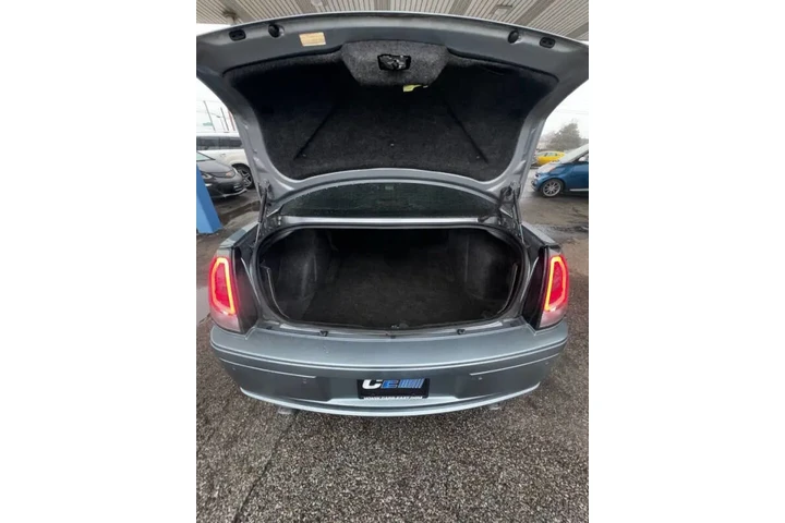 2006 300 SRT-8 image 8
