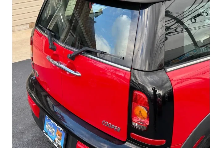 $3899 : 2010 MINI Cooper Clubman image 10