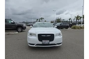 $28998 : Chrysler 300 2023 Touring 4d thumbnail