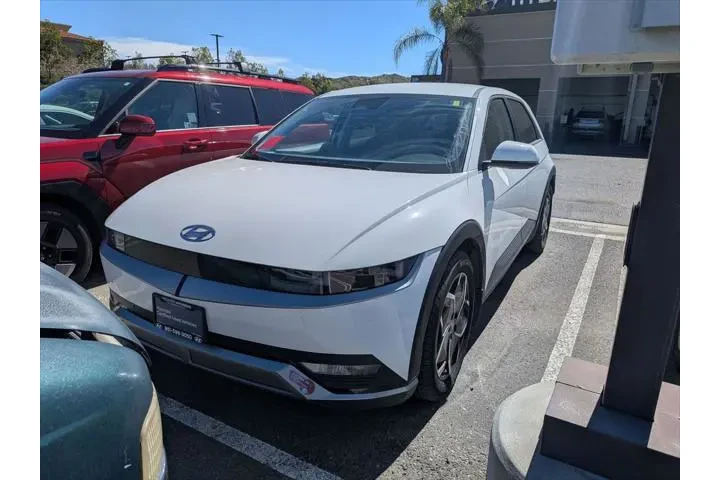 $23974 : Hyundai IONIQ 5 2024 SEL 4dr image 1