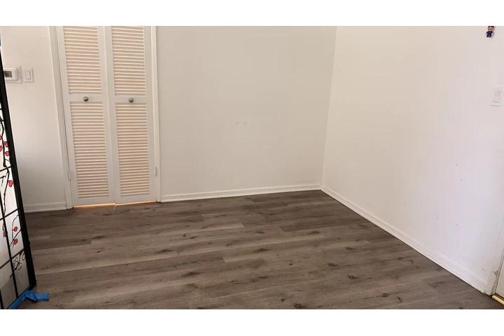 $550 : Espacio en renta image 2