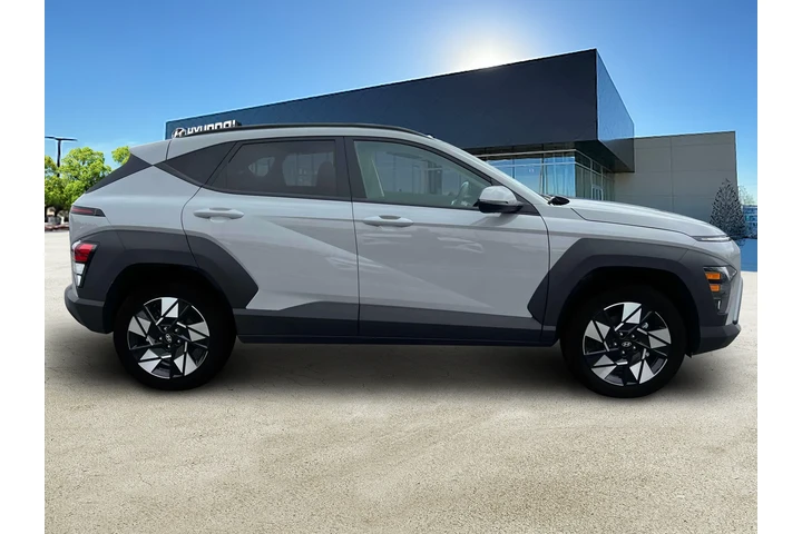 $21499 : Hyundai KONA 2024 SEL 4dr Cr image 9