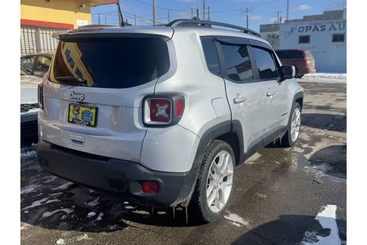 $15995 : 2021 Renegade Latitude image 8