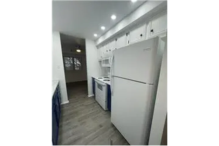 $2250 : Rental property with 3 bedro image 3