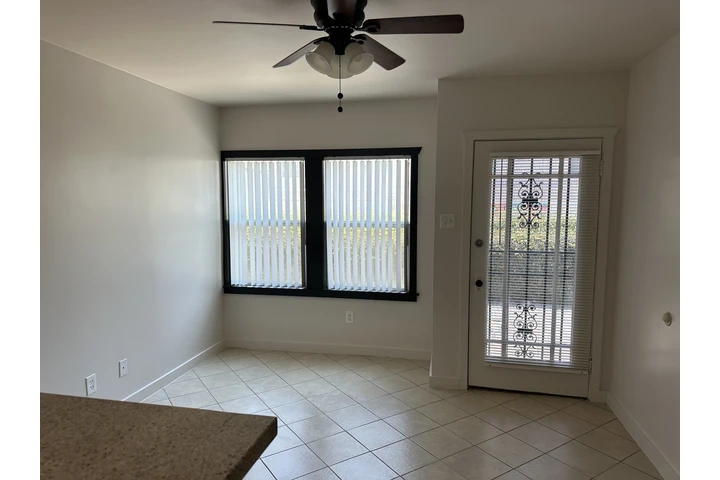 $1700 : APT D UNA RECÁMARA LONG BEACH image 9
