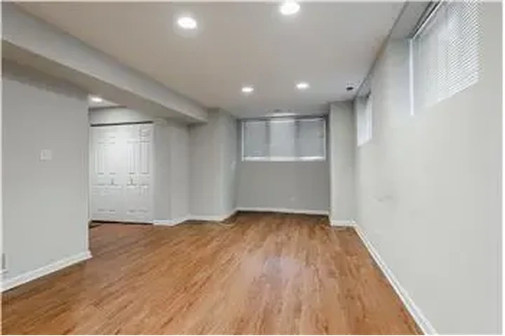 $3000 : Rental property with 3 bedro image 5