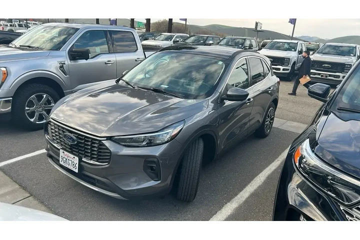 $23999 : Ford Escape Plug-In Hybrid 2 image 1