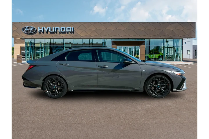 $25655 : Hyundai ELANTRA 2025 N Line image 9