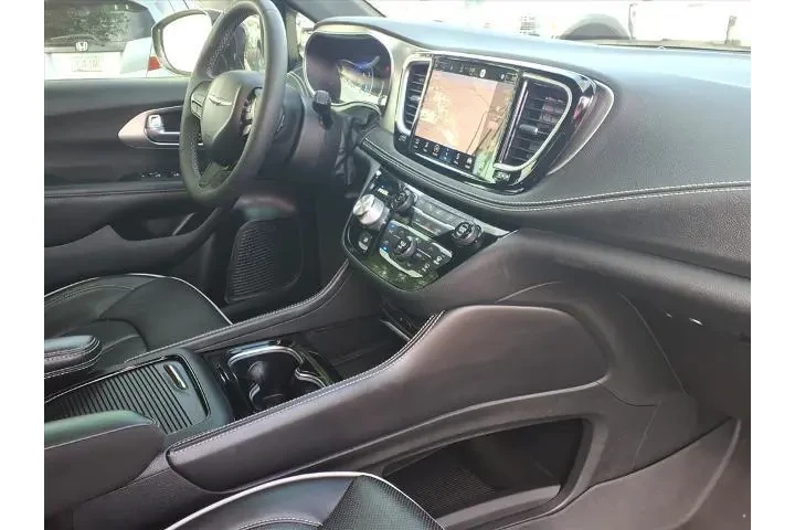 $29679 : Chrysler Pacifica 2022 Limit image 10