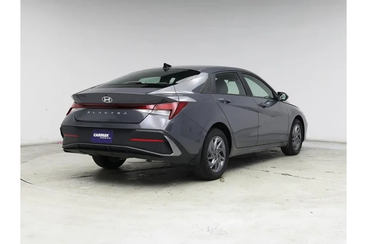 $22998 : Hyundai ELANTRA 2024 SEL 4dr image 8