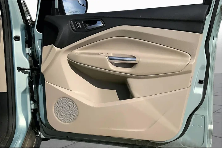 $8447 : Ford C-MAX Hybrid 2013 SEL 4 image 8