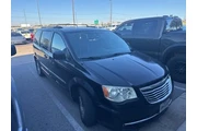 $6995 : Chrysler Town and Country 20 thumbnail