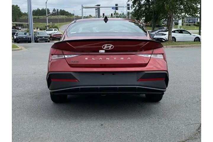 $27383 : Hyundai ELANTRA 2025 SEL Con image 6