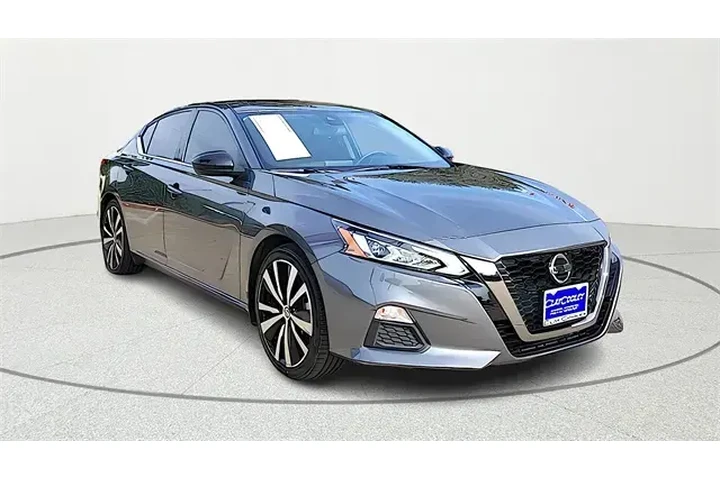 $18798 : Nissan Altima 2020 2.5 SR 4d image 1