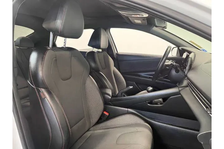 $19964 : Hyundai ELANTRA 2022 N Line image 10