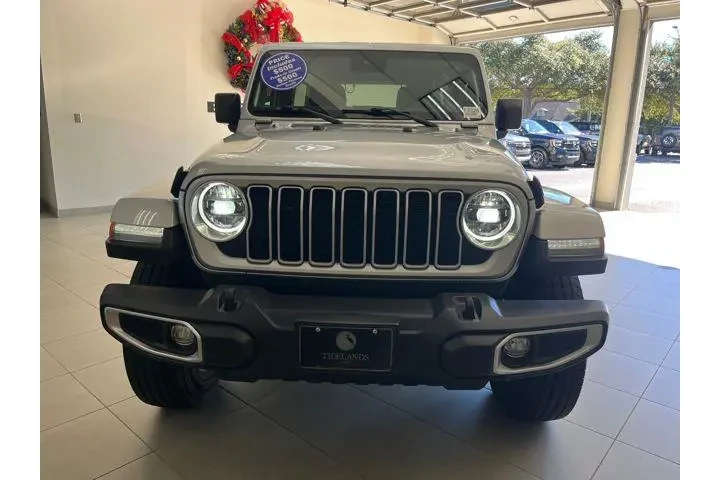 $37995 : Jeep Wrangler 2024 4x4 Sahar image 3